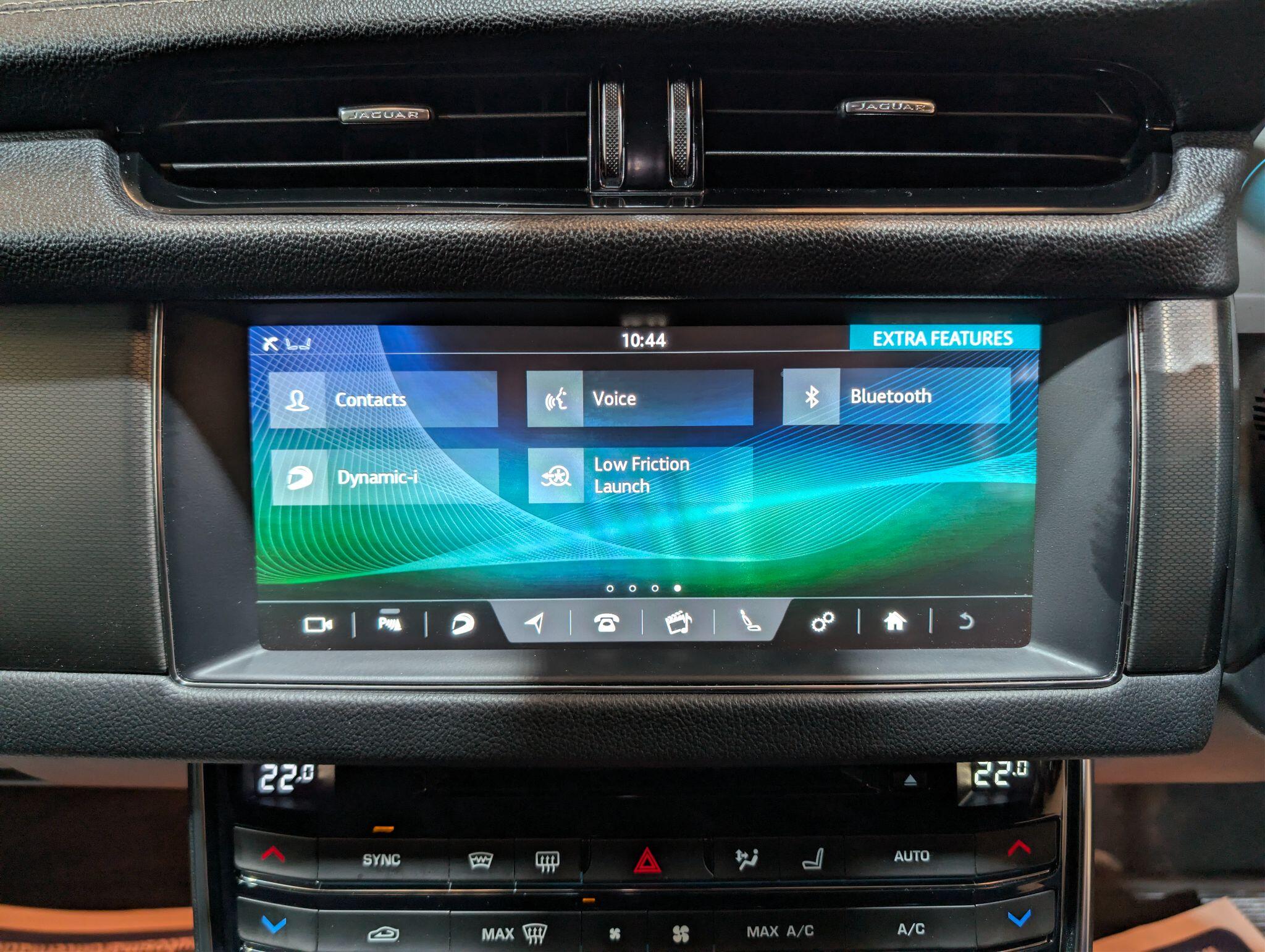 Jaguar XF view 51