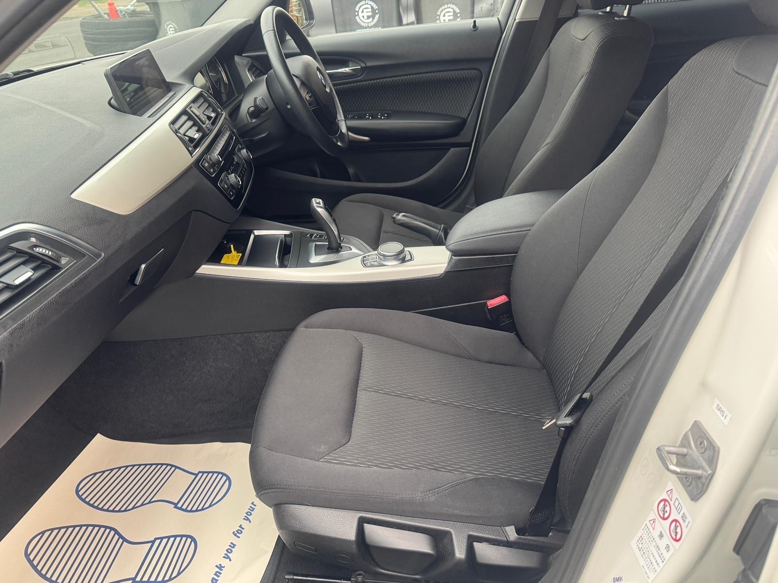 BMW 1 Series view 26