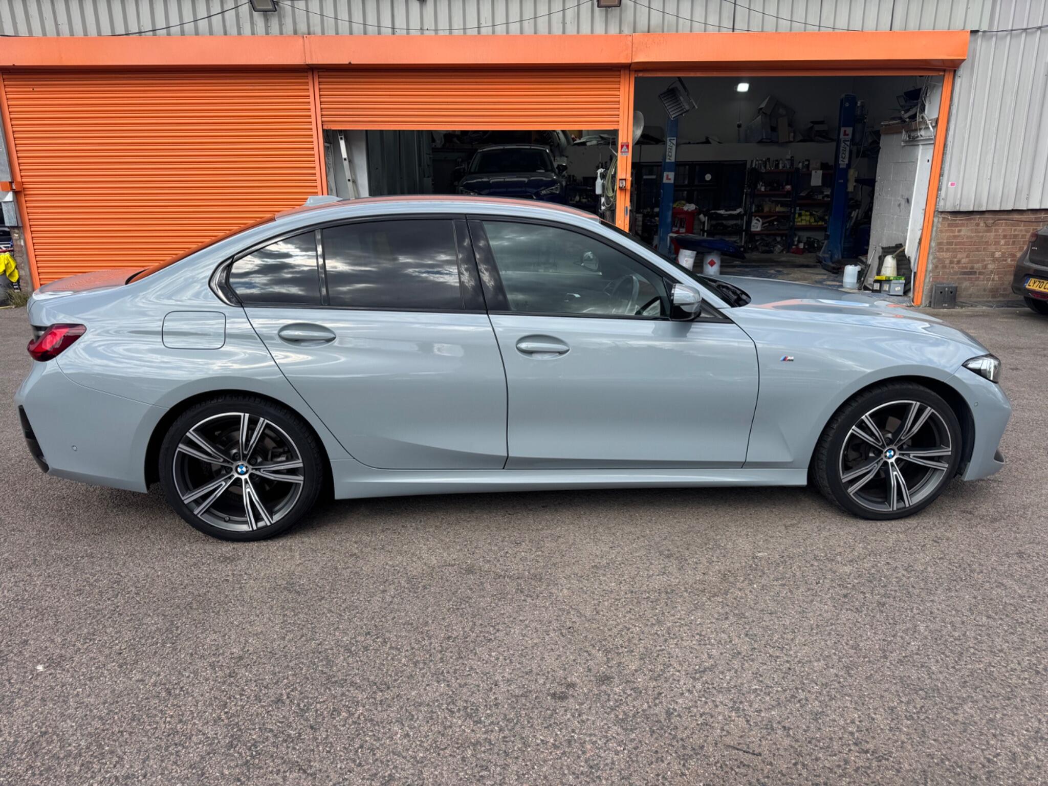 BMW 3 Series view 7