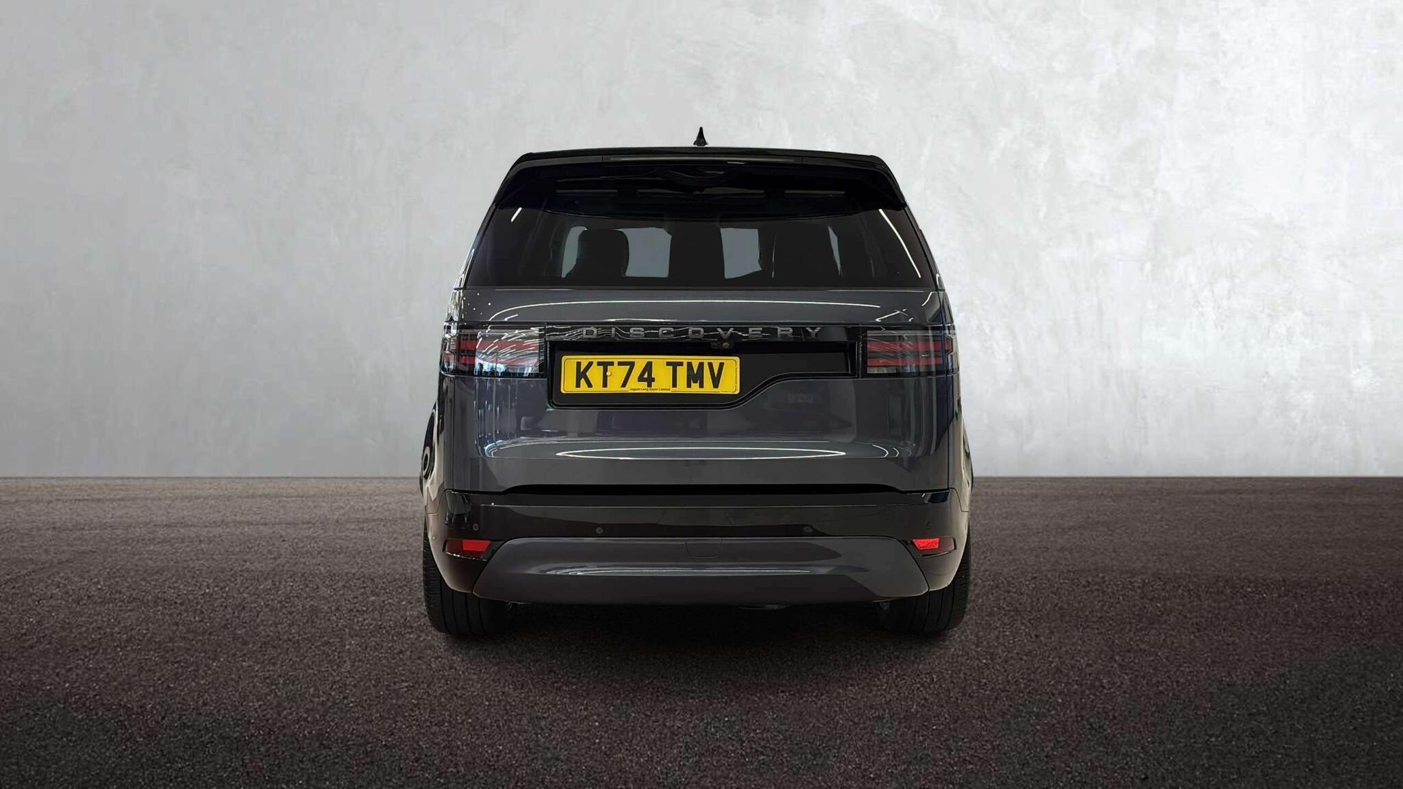 Land Rover Discovery view 6