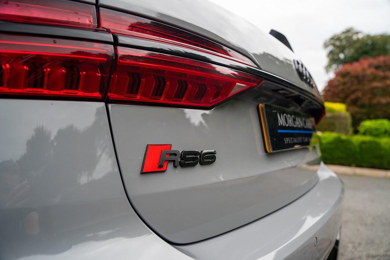 Audi RS6 view 9
