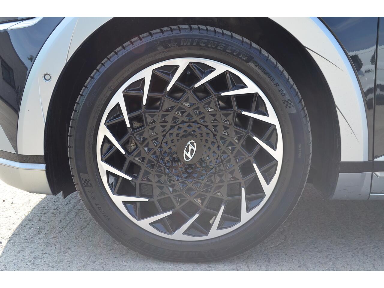 Hyundai Ioniq 5 view 38