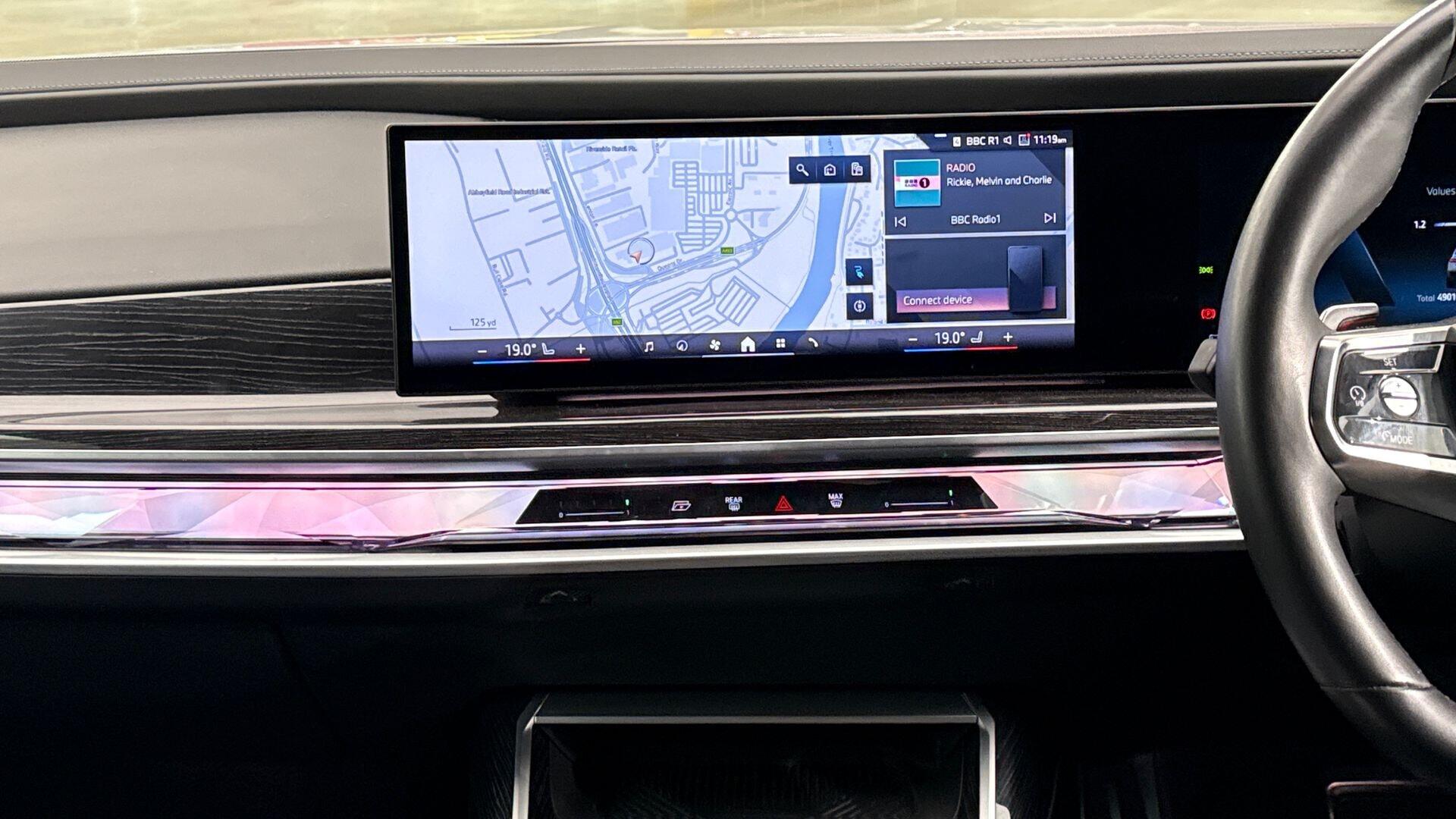 BMW I7 view 8