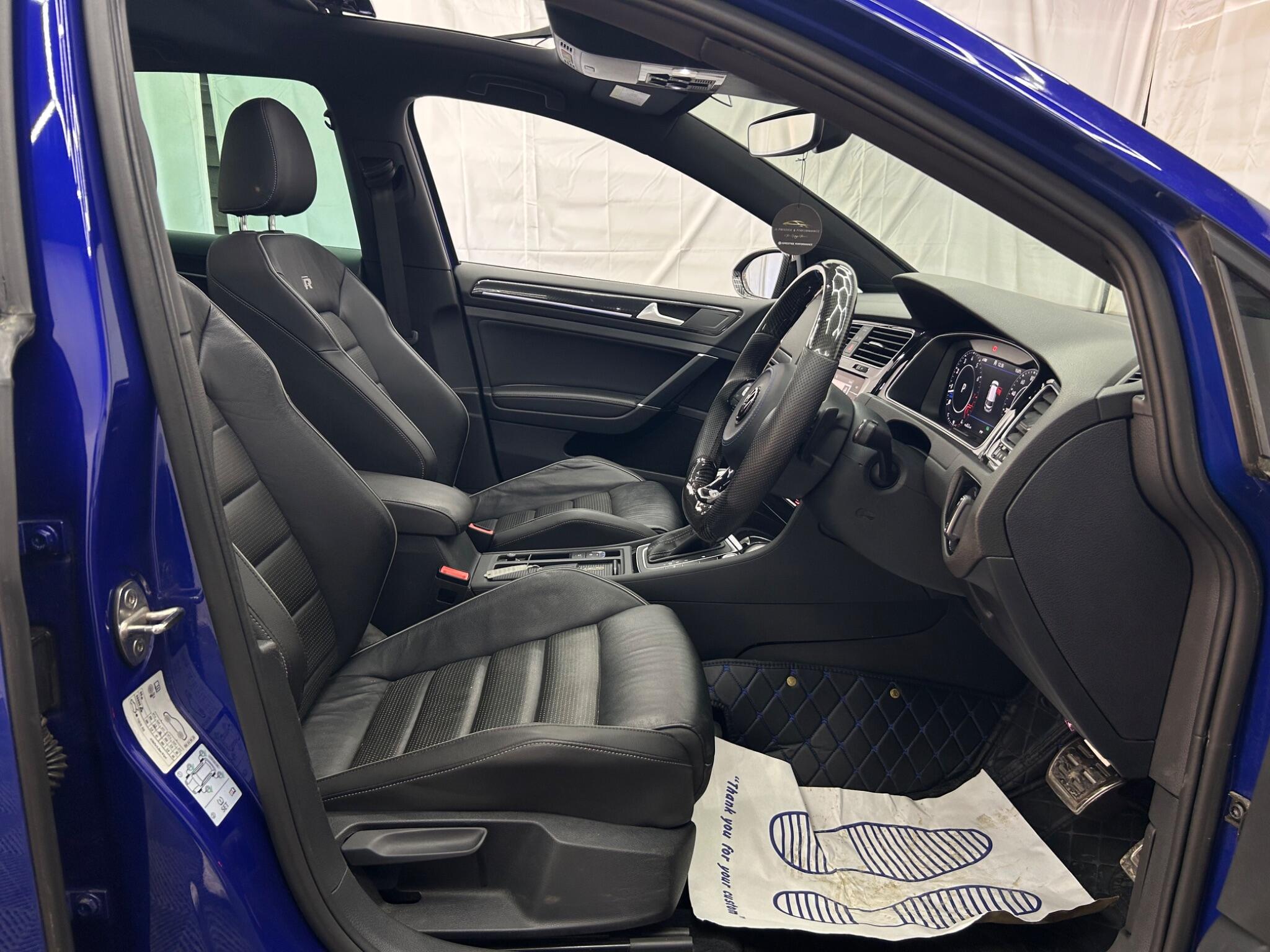 Volkswagen Golf view 19