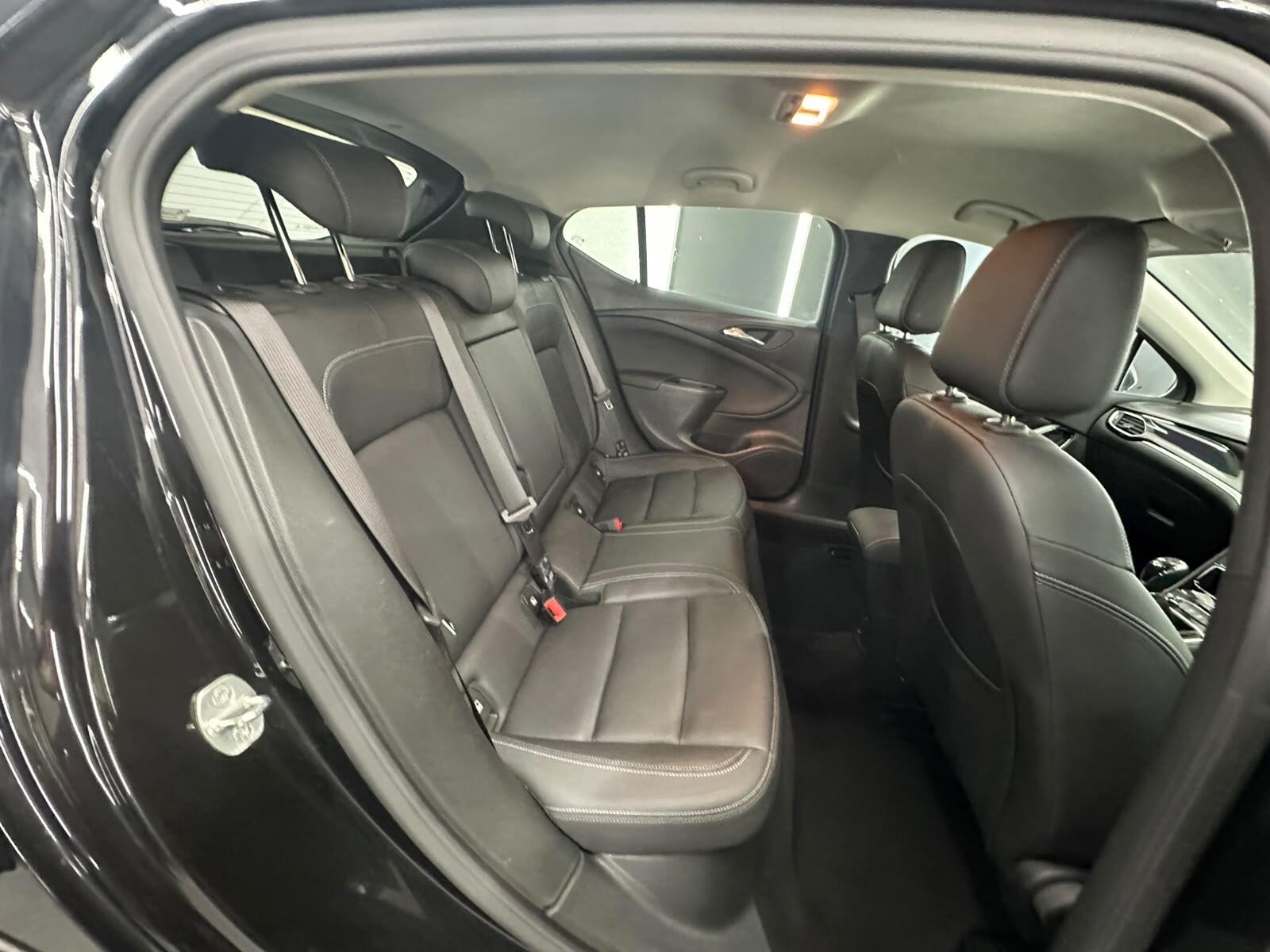 Vauxhall Astra view 24