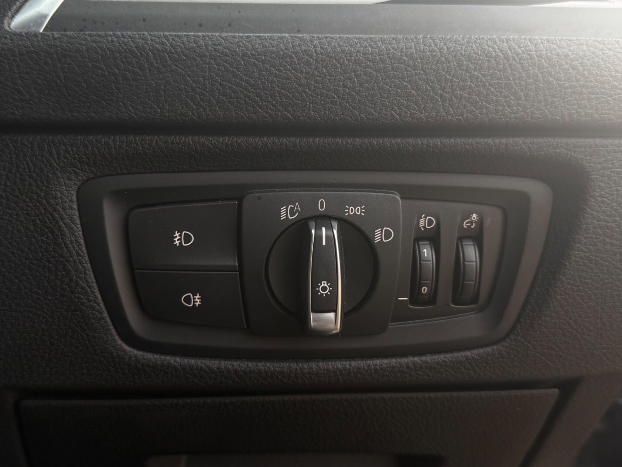 BMW 1 Series view 25