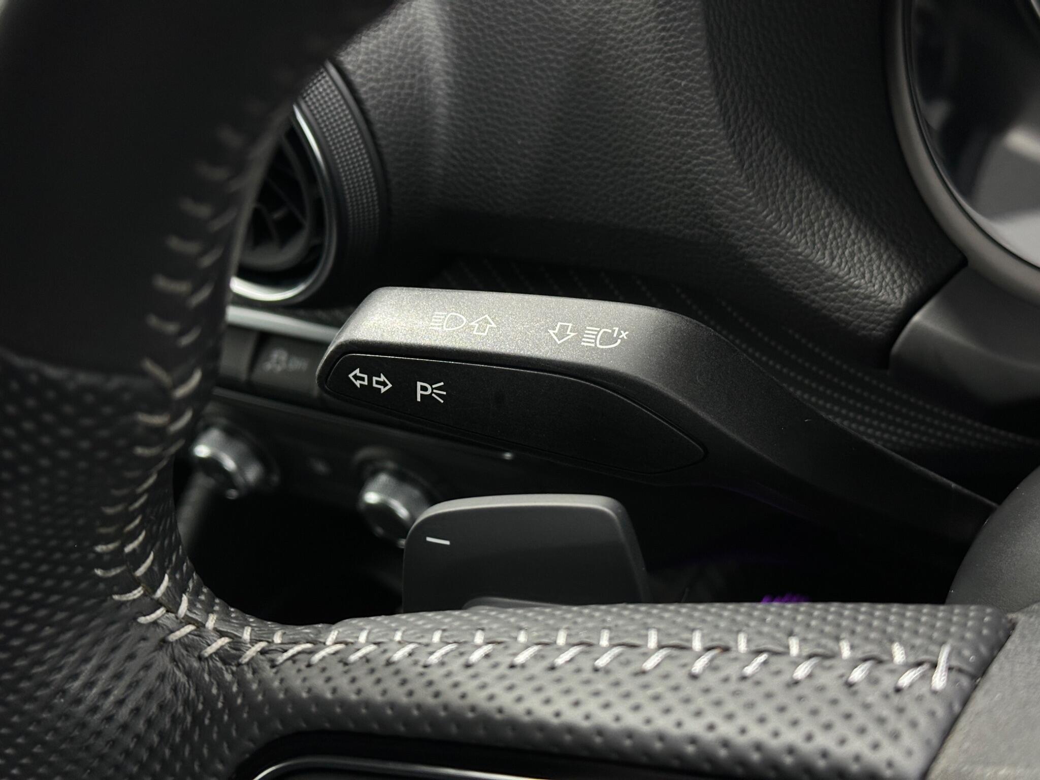 Audi Q2 view 14