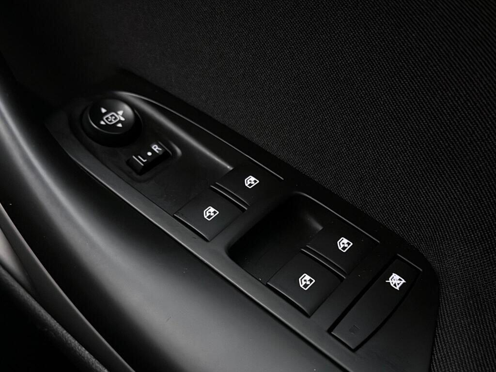 Vauxhall Astra view 18