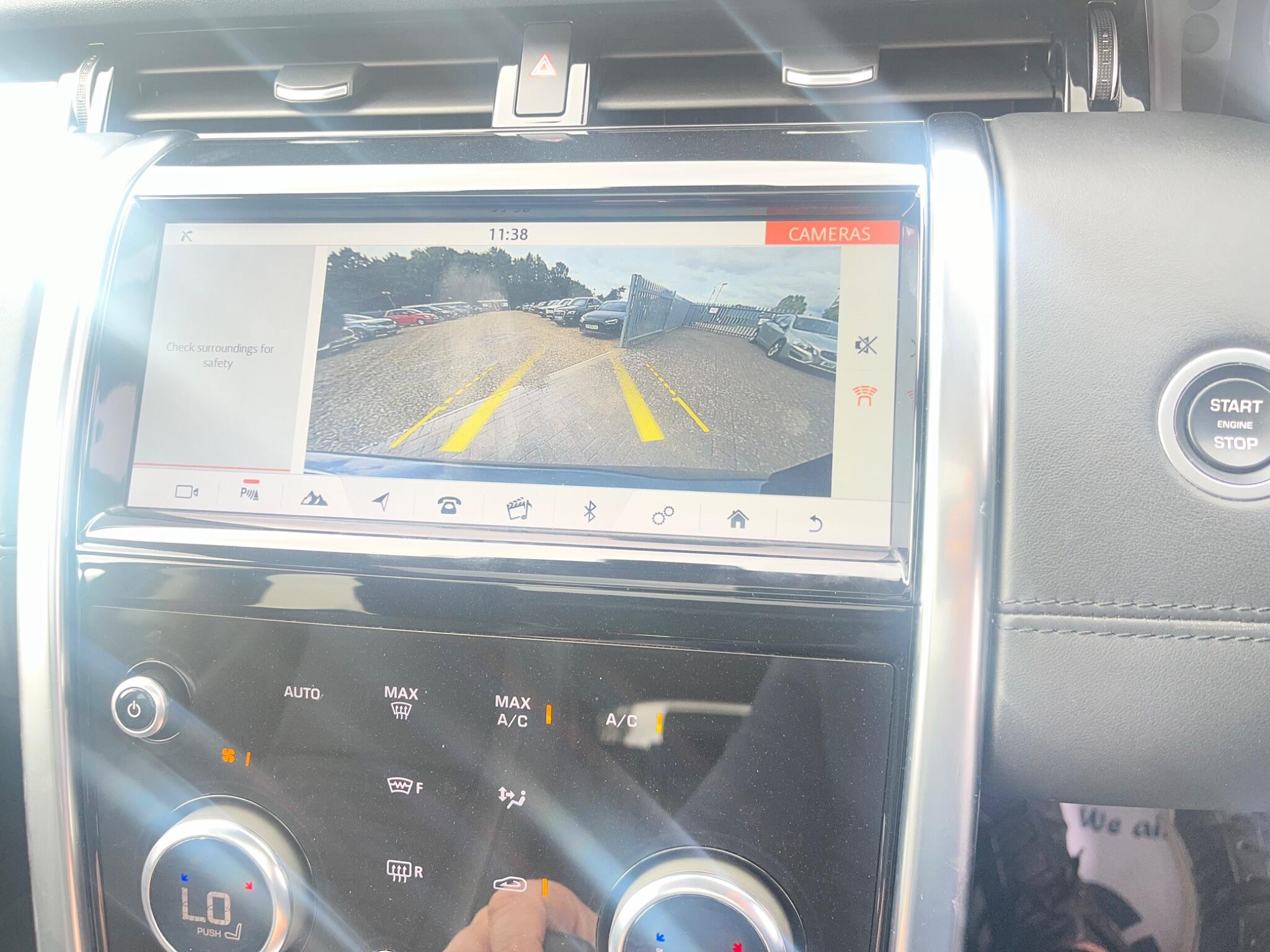 Land Rover Discovery Sport view 38