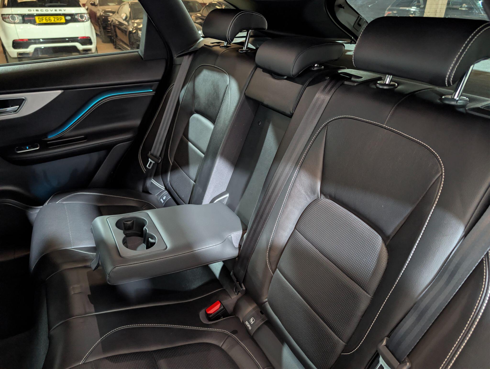 Jaguar F-Pace view 64