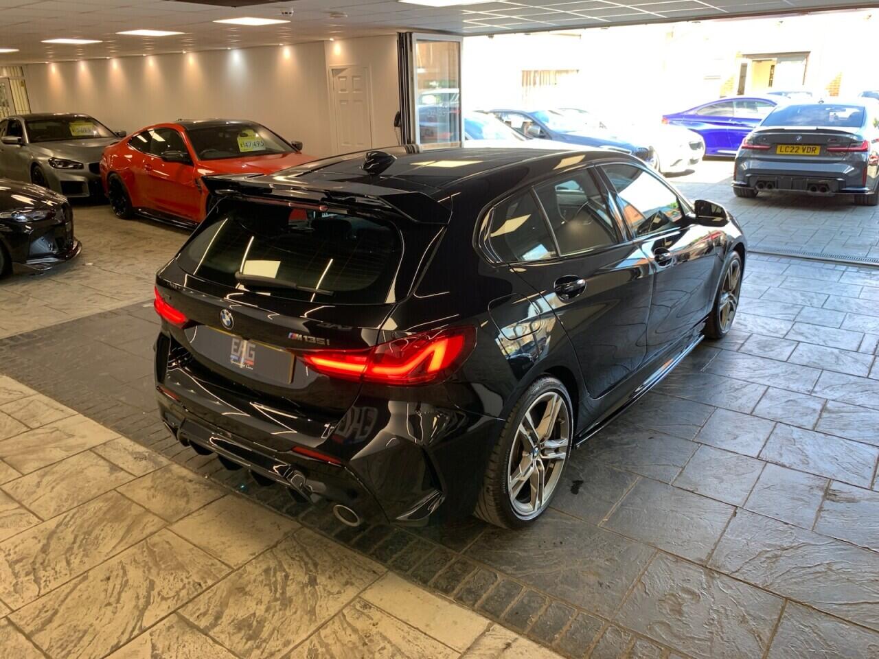 BMW 1 Series view 17