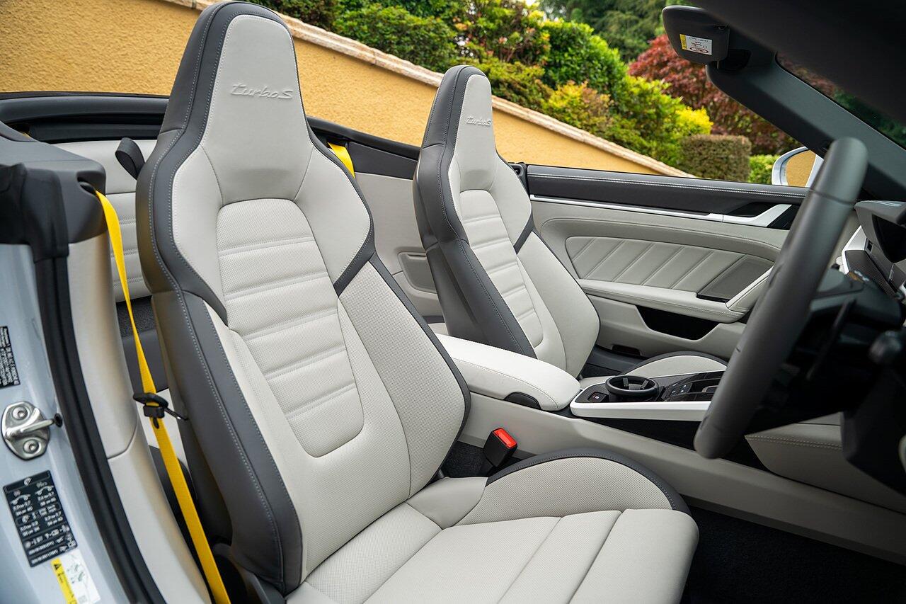 Porsche 911 view 50