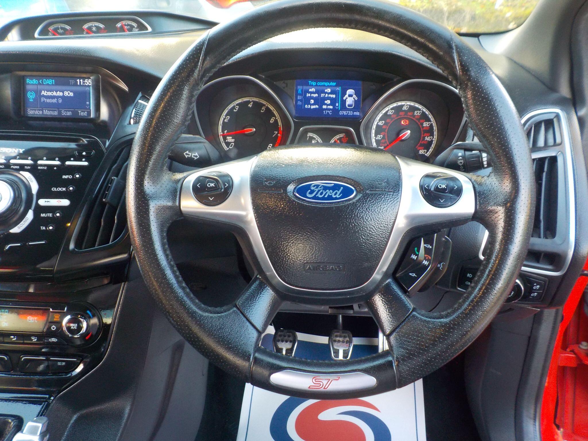 Ford Focus 2.0T EcoBoost ST-2 Euro 5 (s/s) 5dr