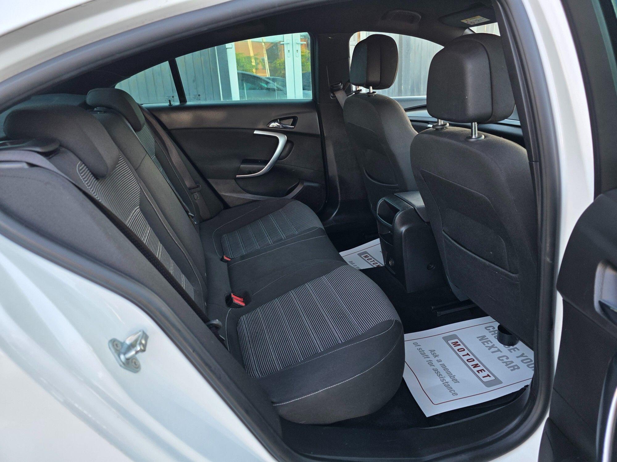 Vauxhall Insignia view 15