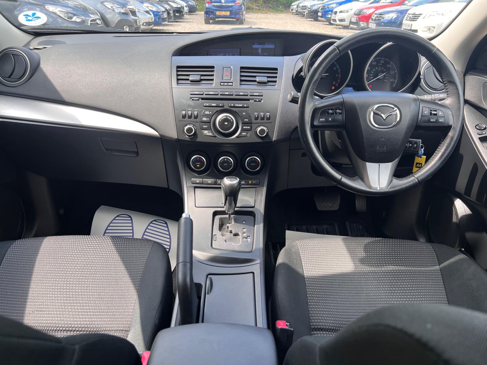 Mazda Mazda3 view 25