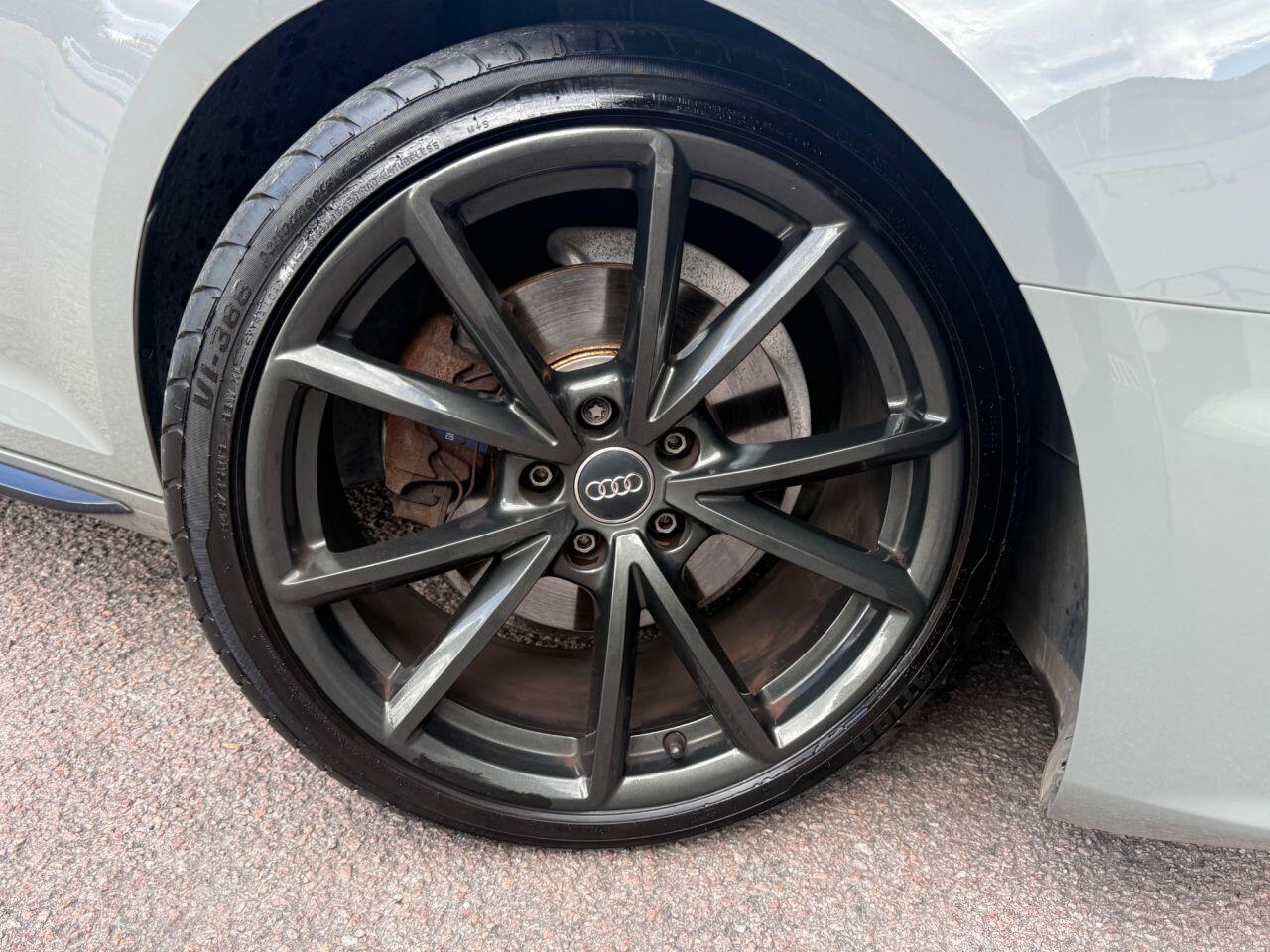 Audi A4 view 7