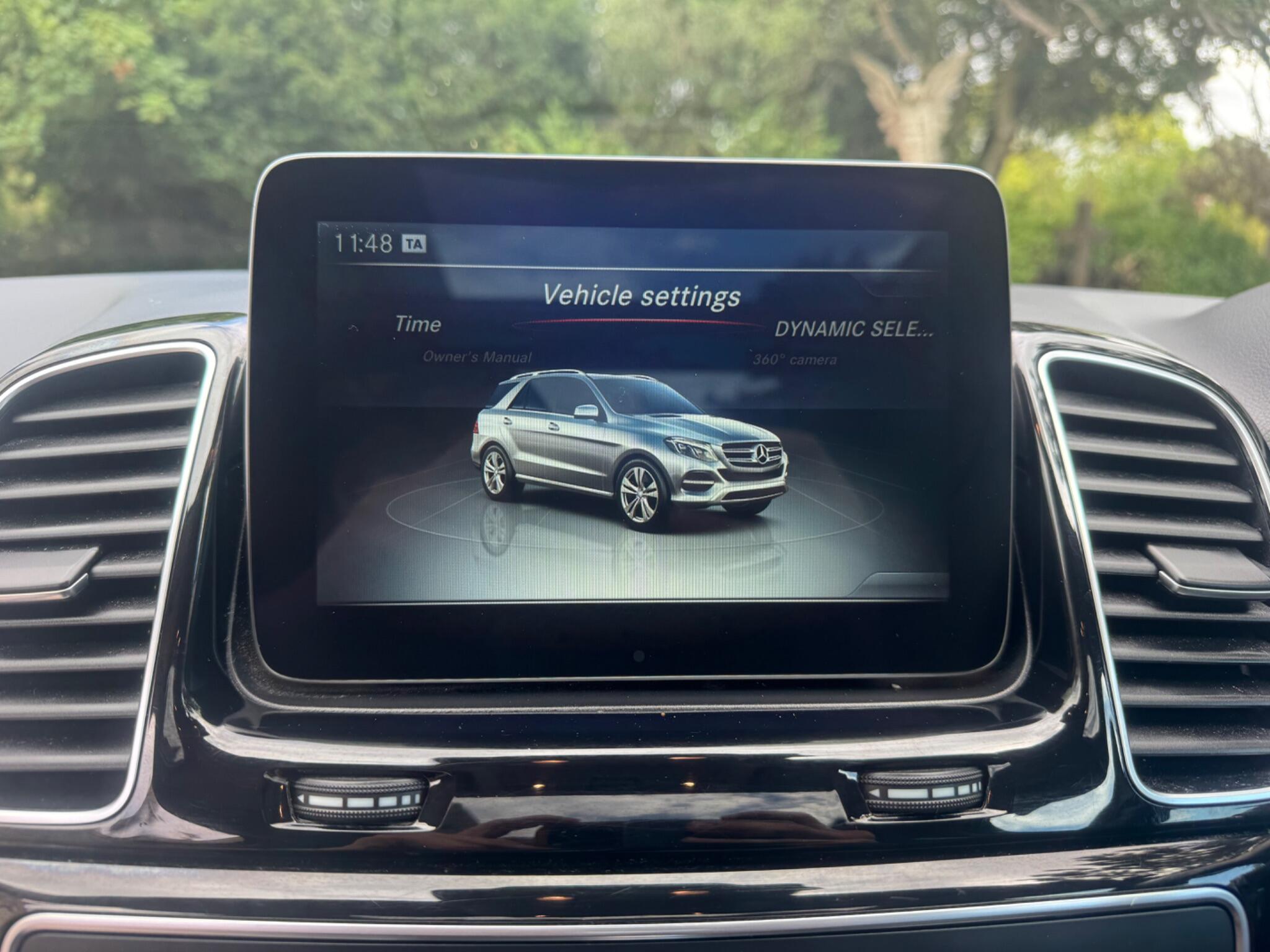 Mercedes-Benz Gle view 52