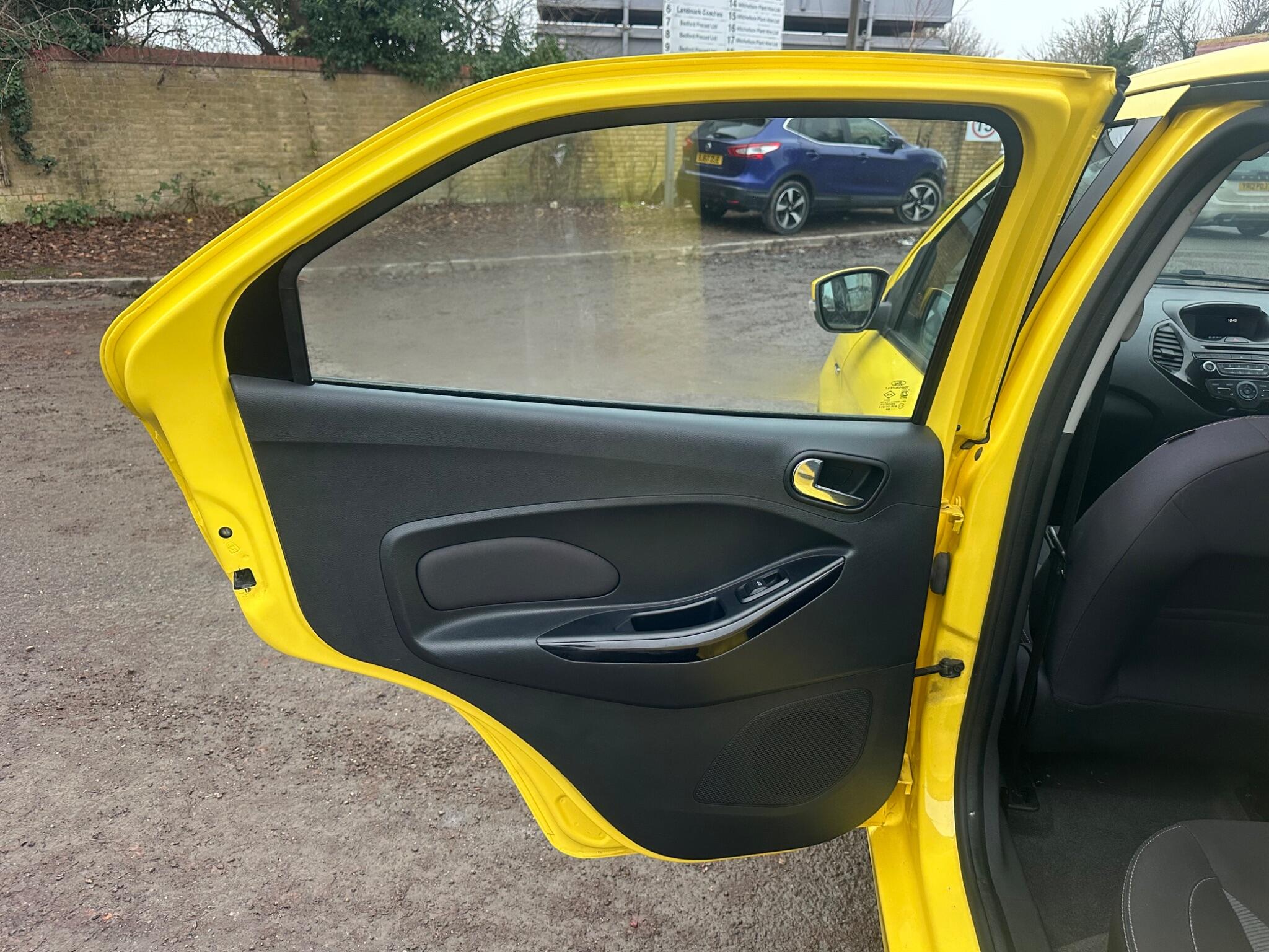2017 Ford Ka+ 1.2 Ti-VCT Zetec Euro 6 5dr • 21,433 miles image 29