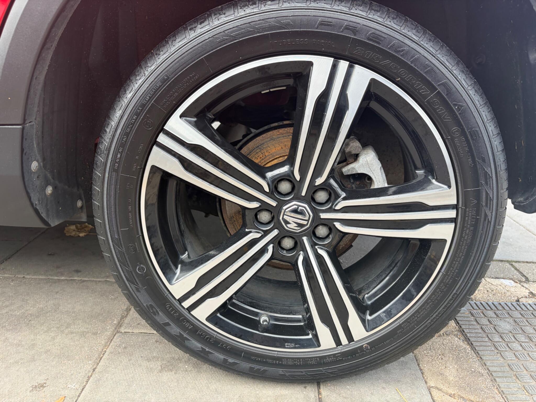 MG ZS view 95