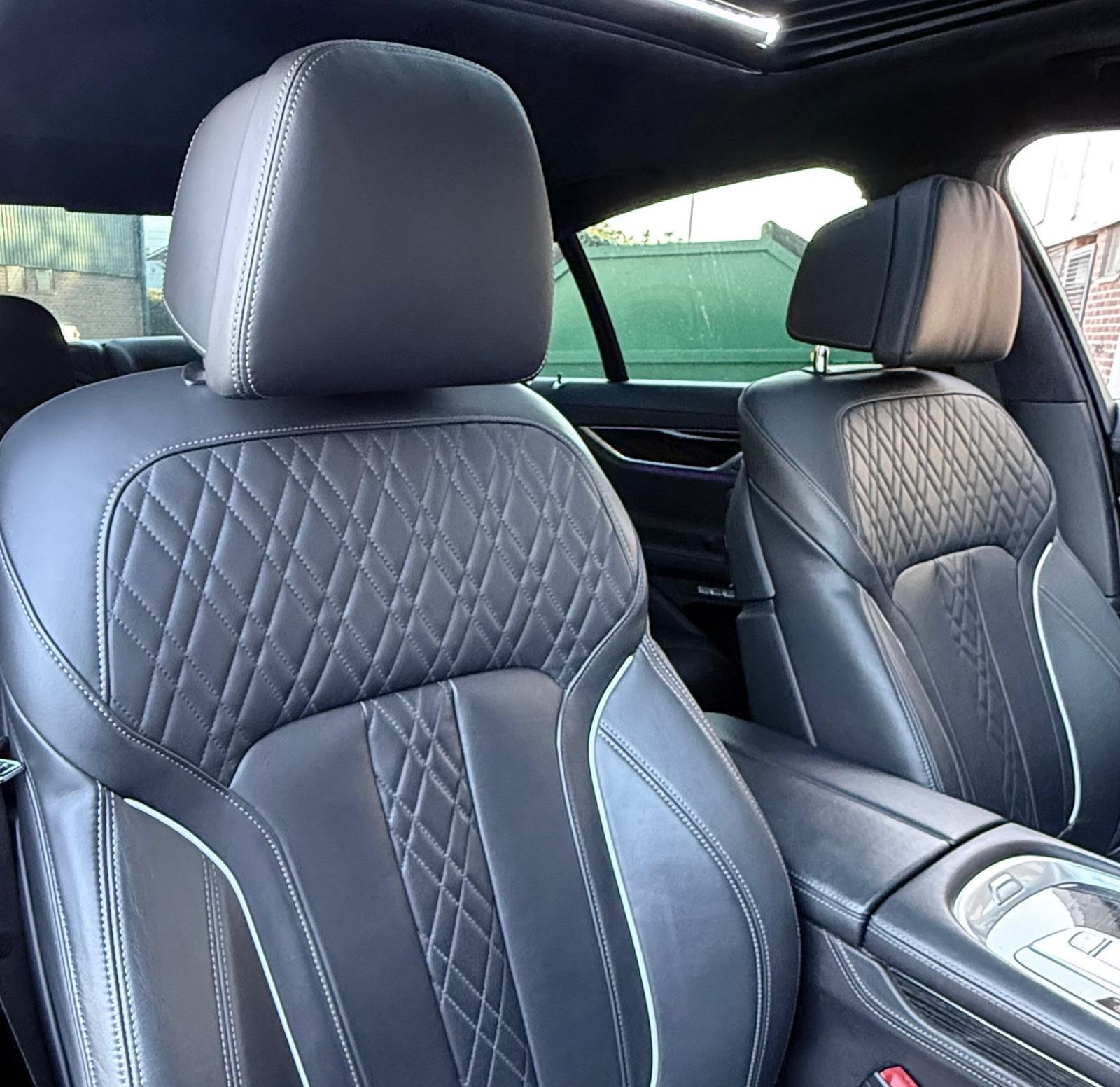 BMW 7 Series view 21