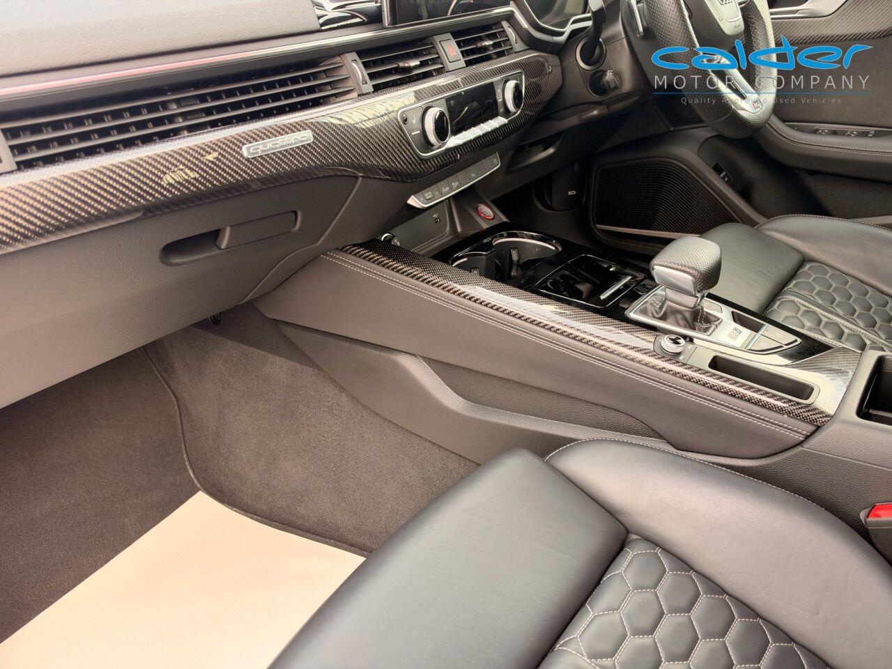 Audi RS4 view 35