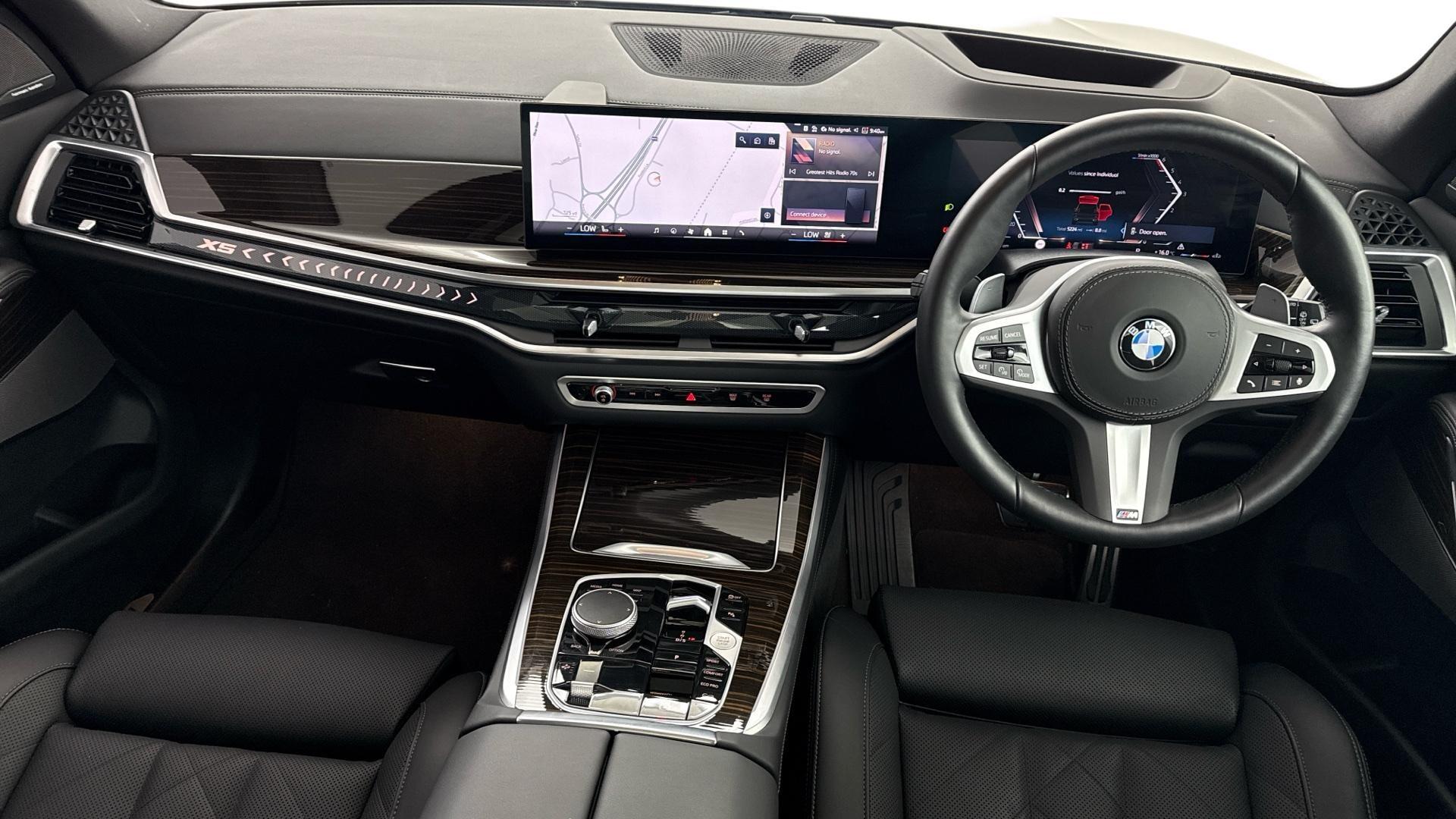 BMW X5 view 4