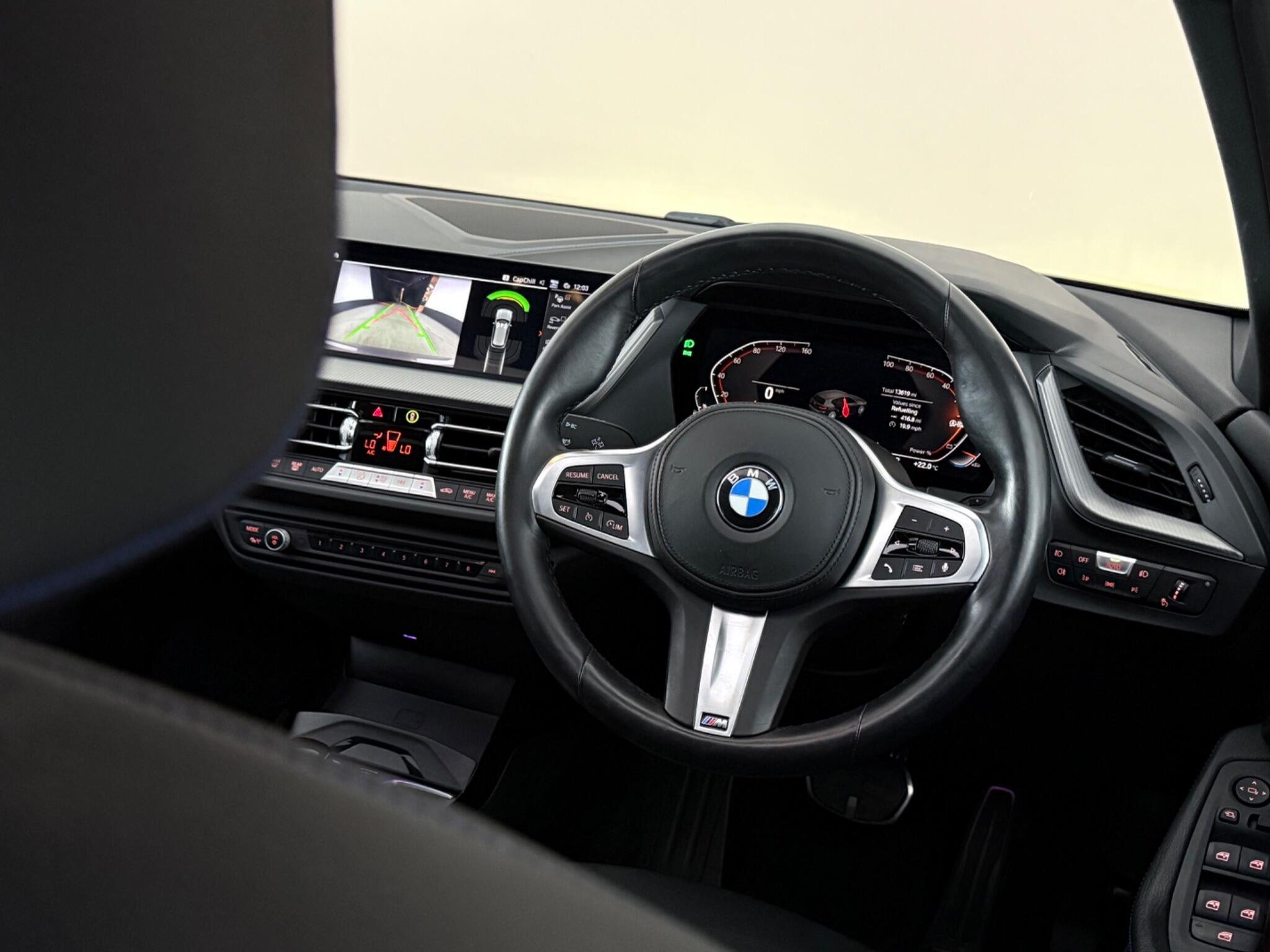 BMW 1 Series view 12