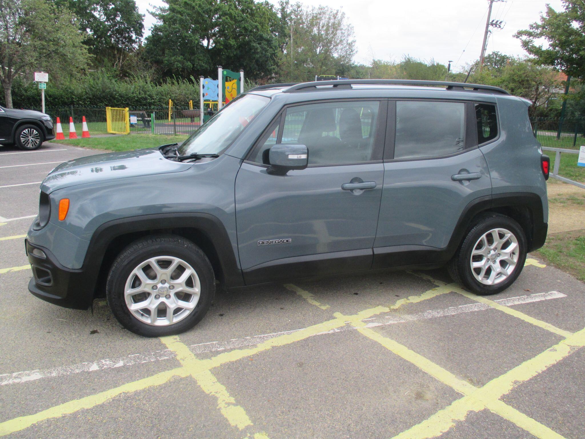 Jeep Renegade view 24