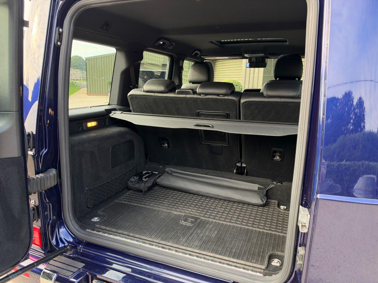 Mercedes-Benz G-Class view 30