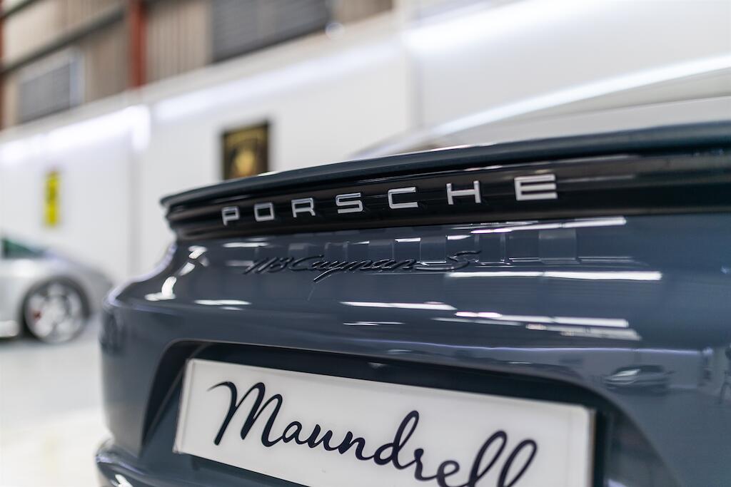 Porsche Cayman view 19