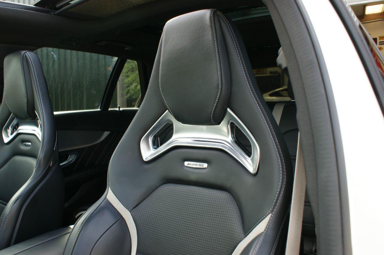 Mercedes-Benz C Class view 33