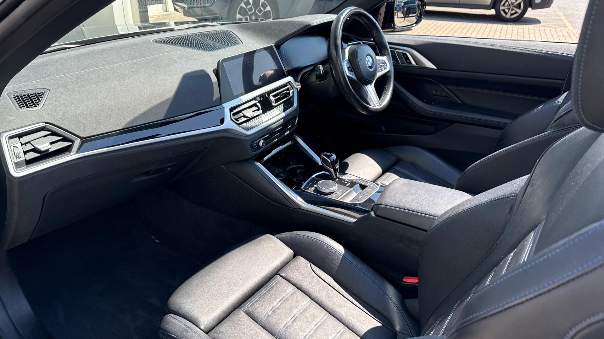 BMW 4 Series view 7