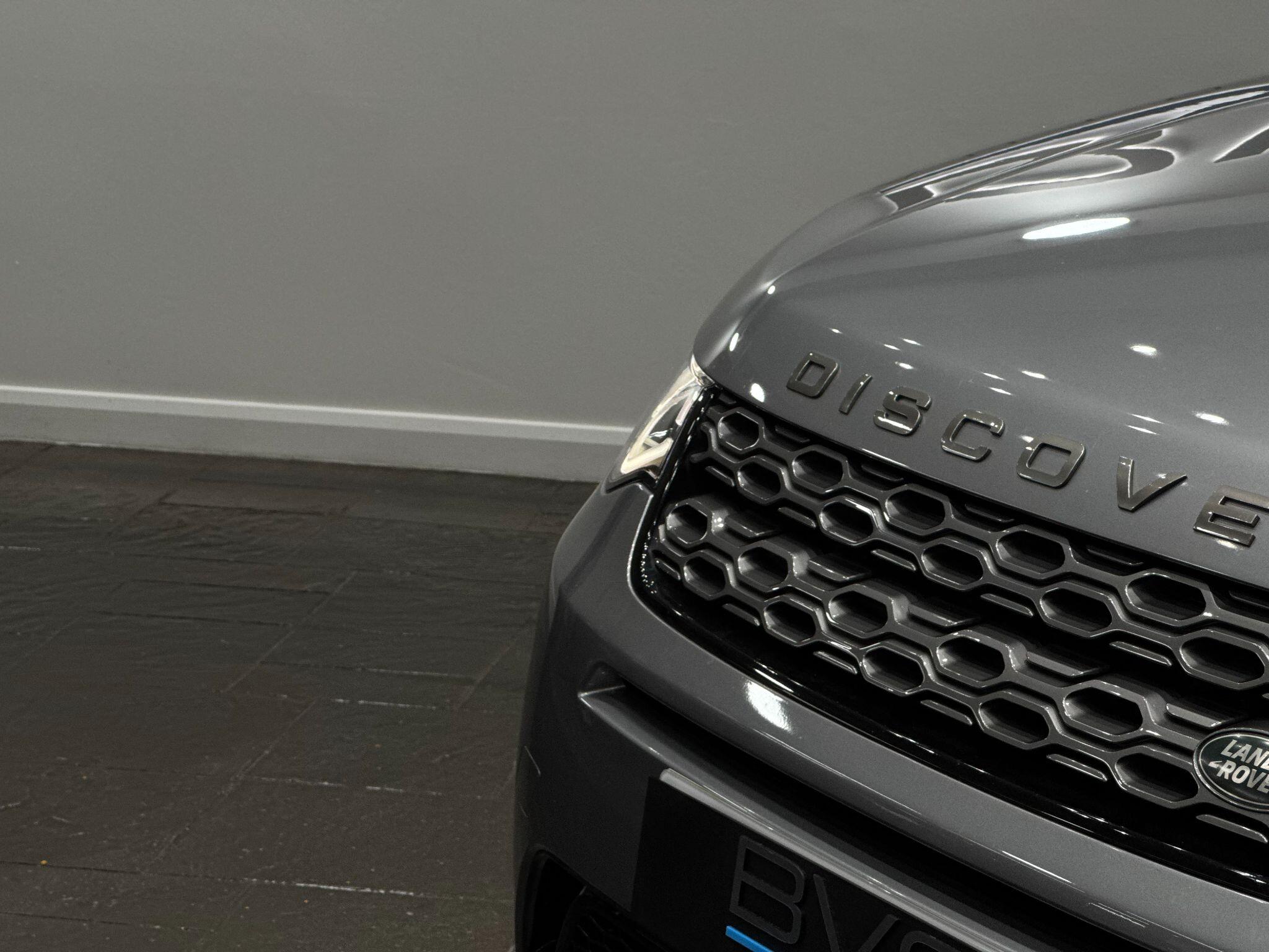 Land Rover Discovery Sport view 9