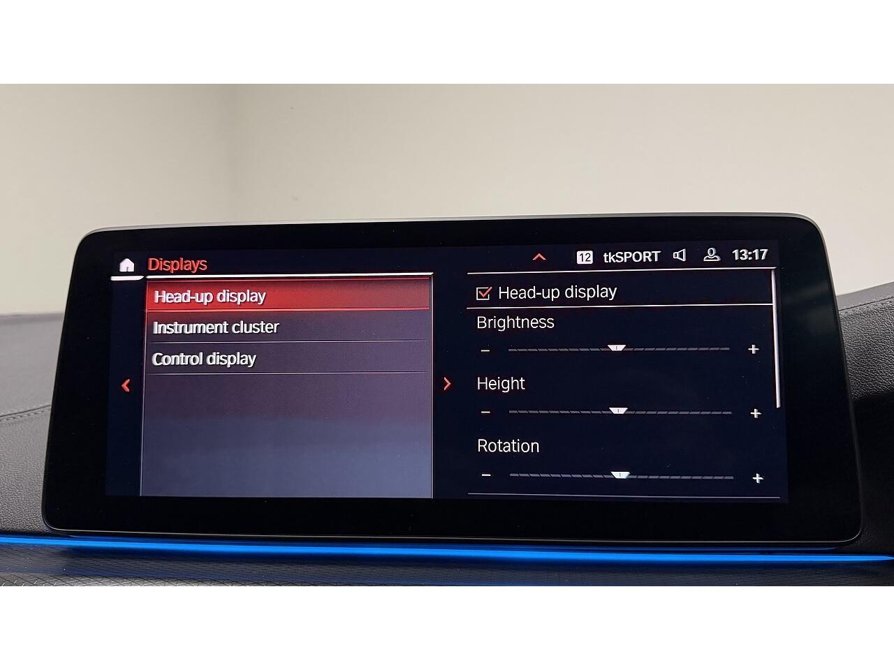 BMW 5 Series view 33