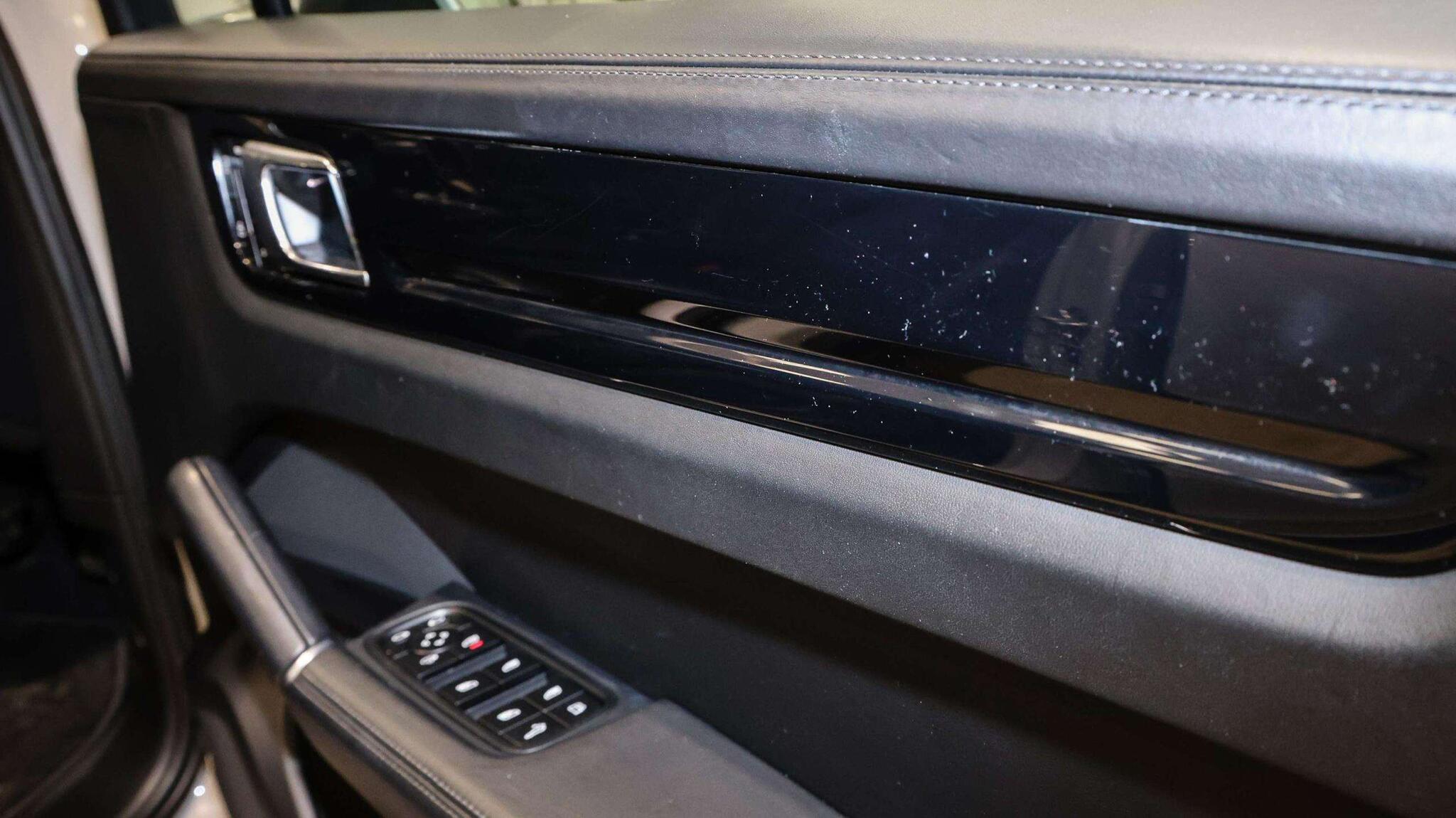 Porsche Cayenne view 22