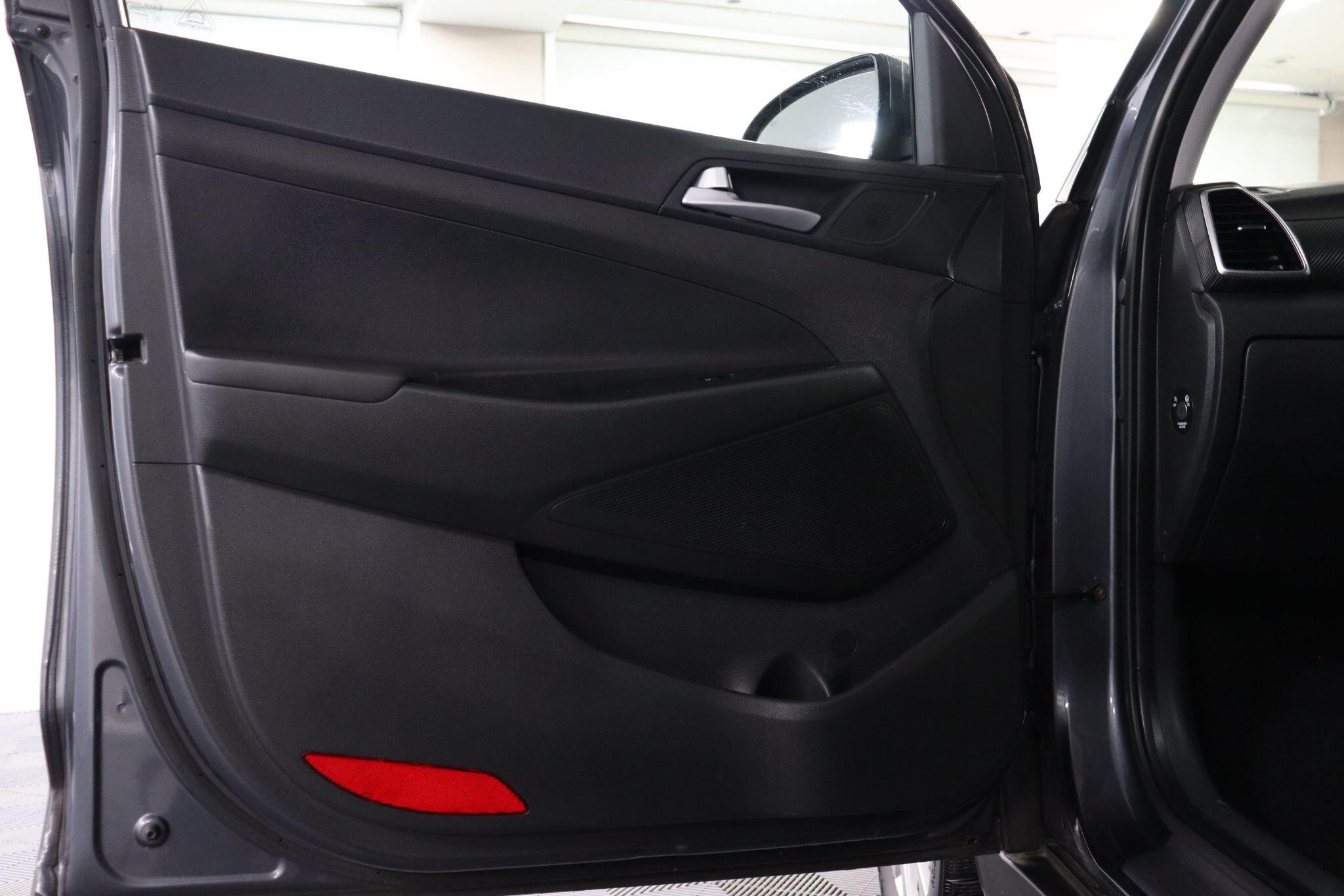 Hyundai Tucson view 43