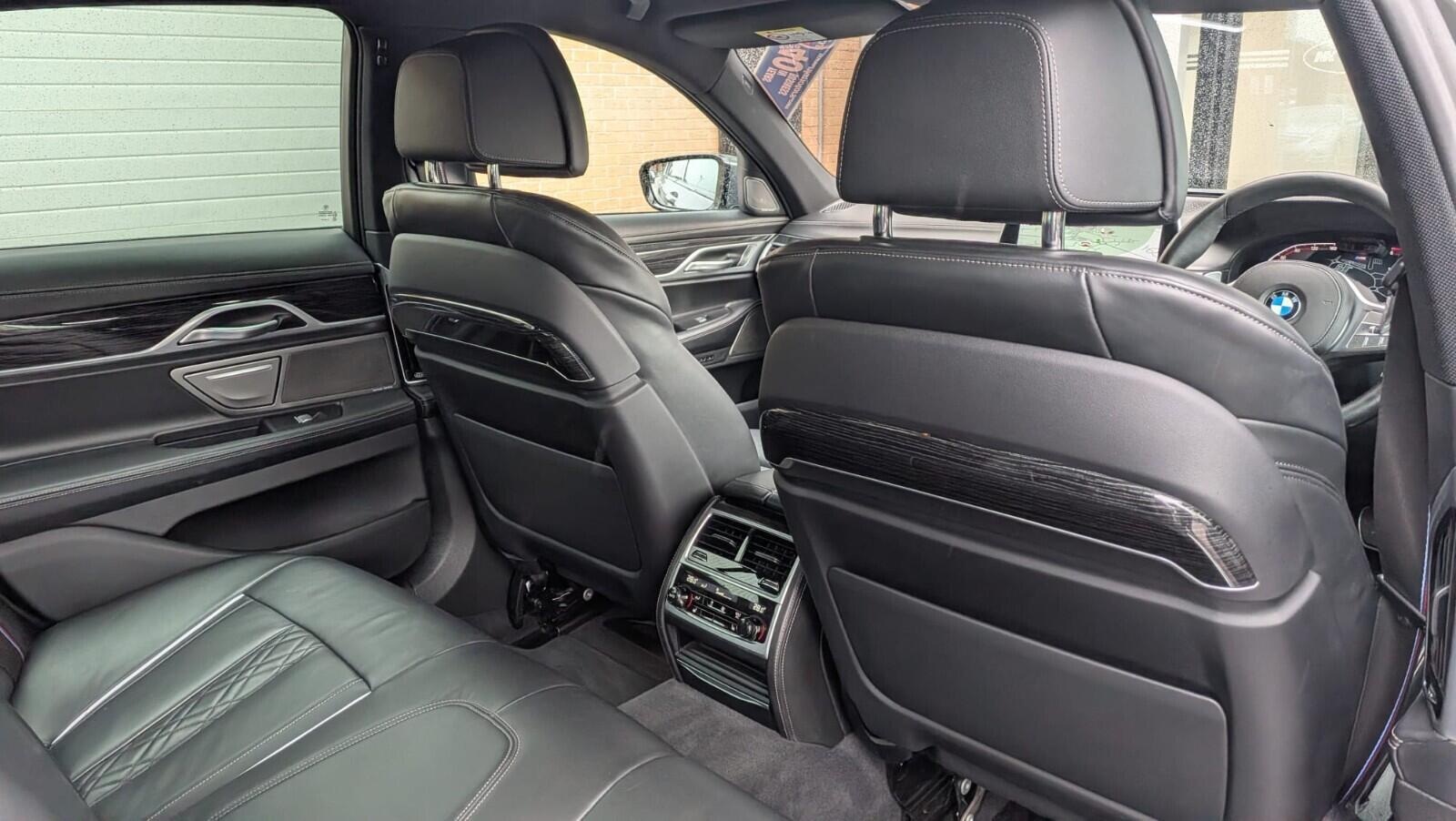 BMW 7 Series view 34