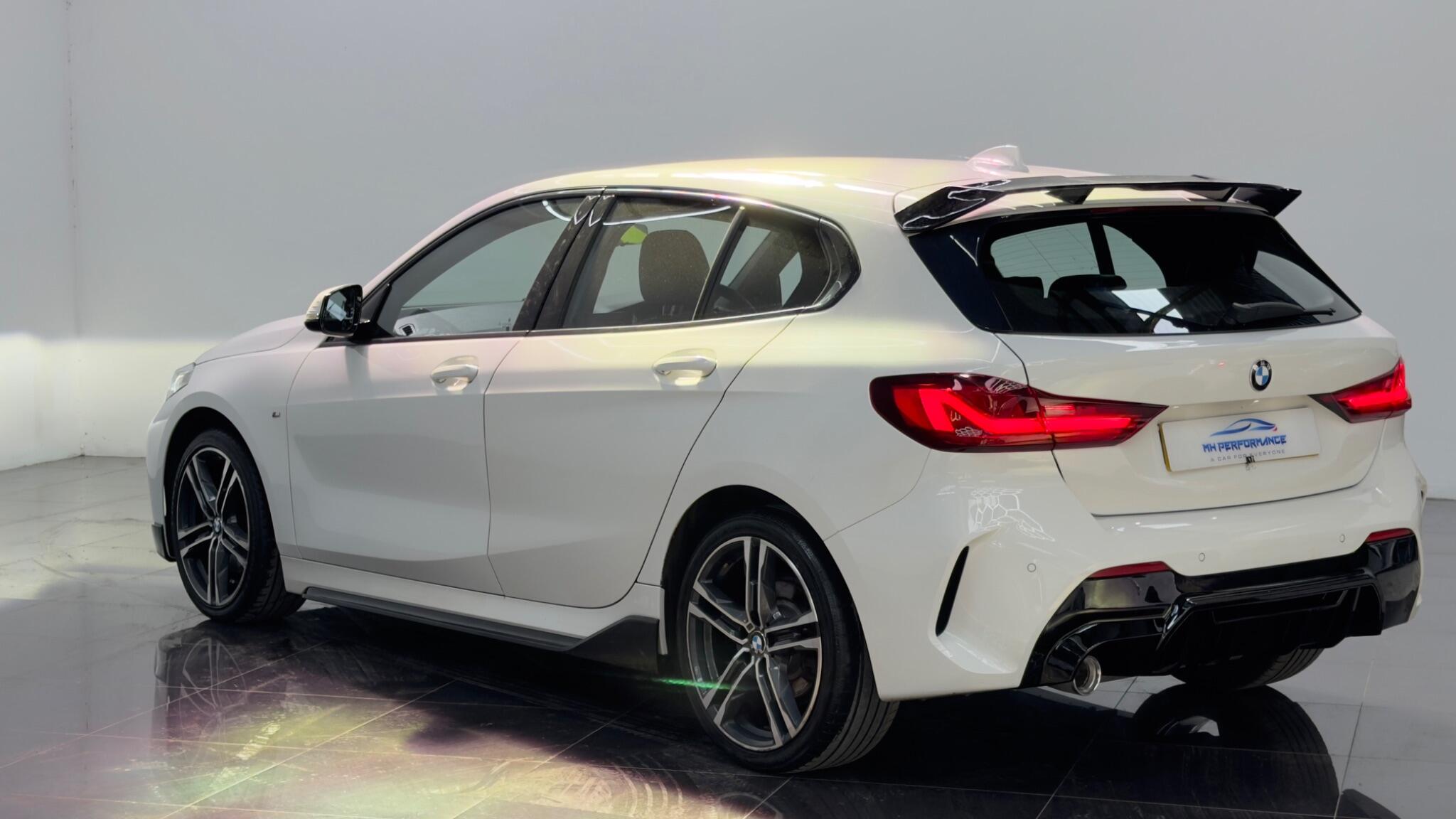 BMW 1 Series view 29