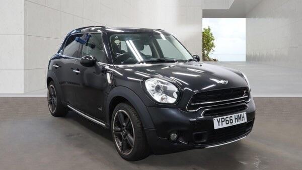 Mini Countryman view 3