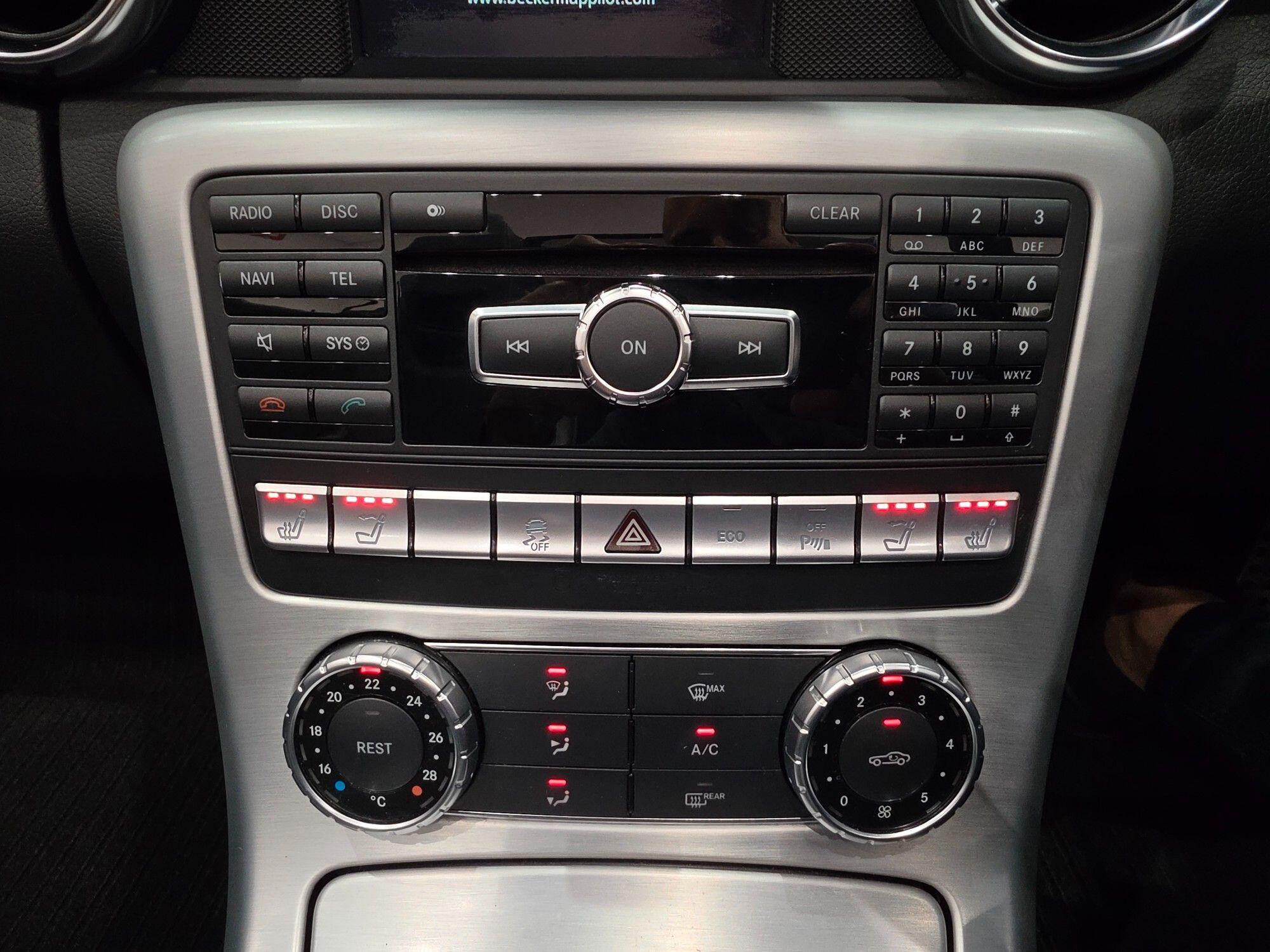 Mercedes-Benz SLK view 22