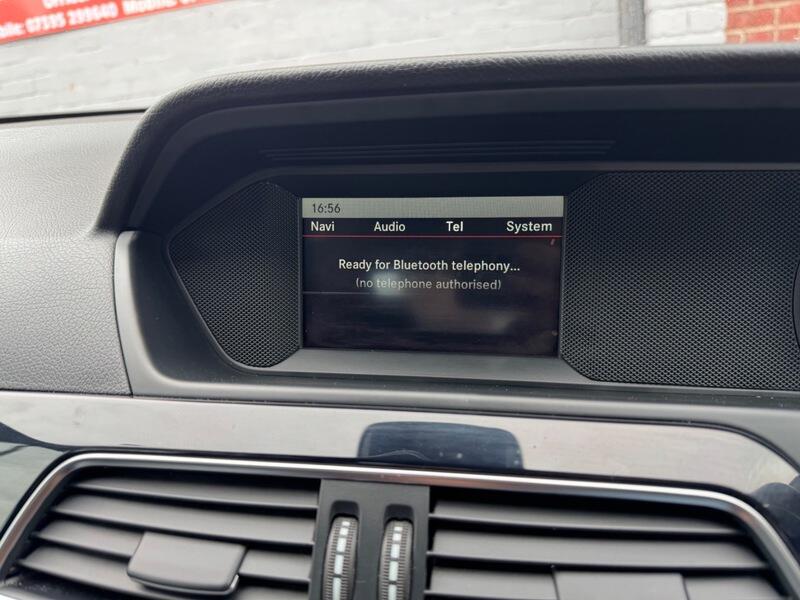 Mercedes-Benz C Class view 23