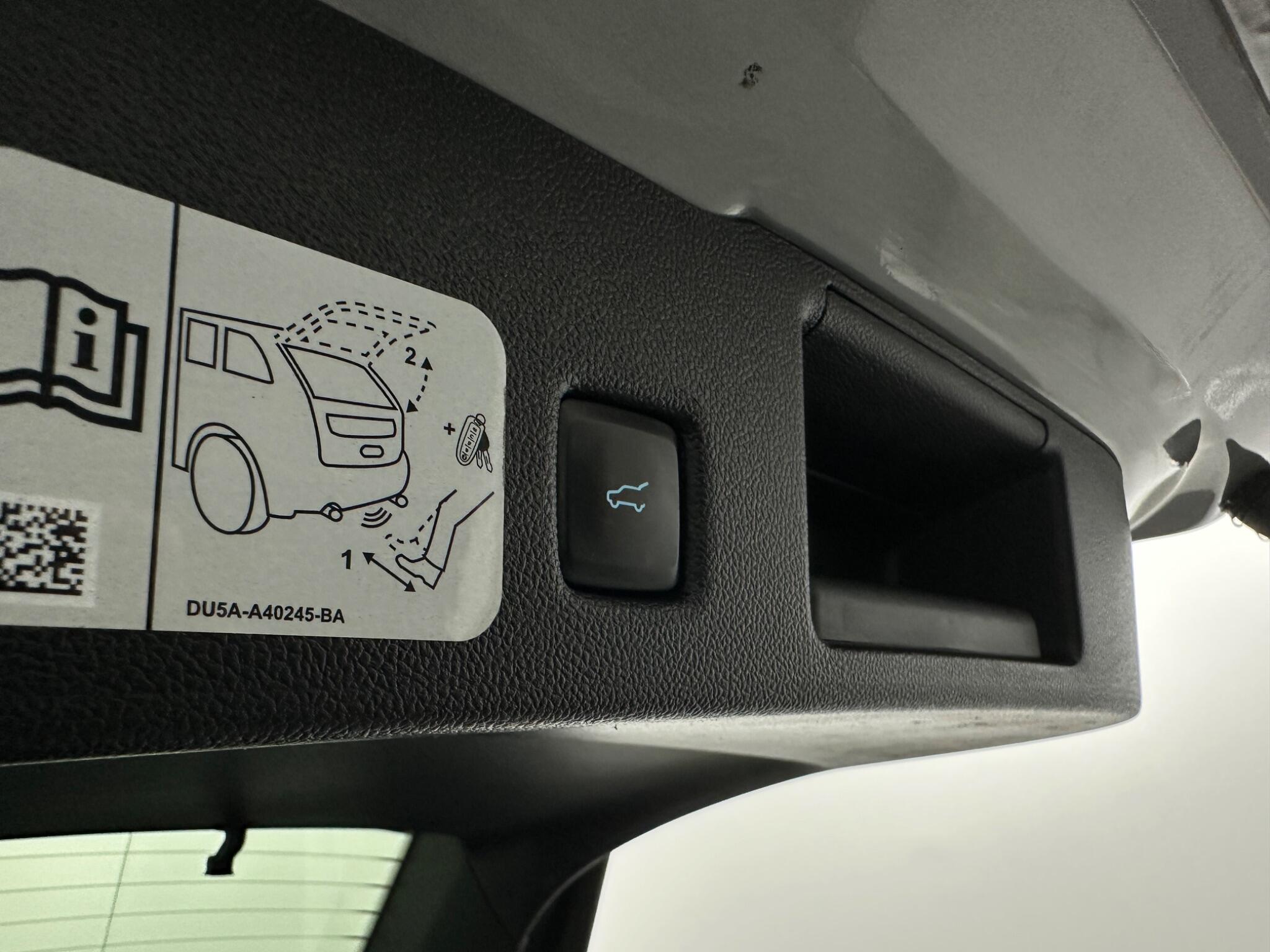 Ford Kuga view 48