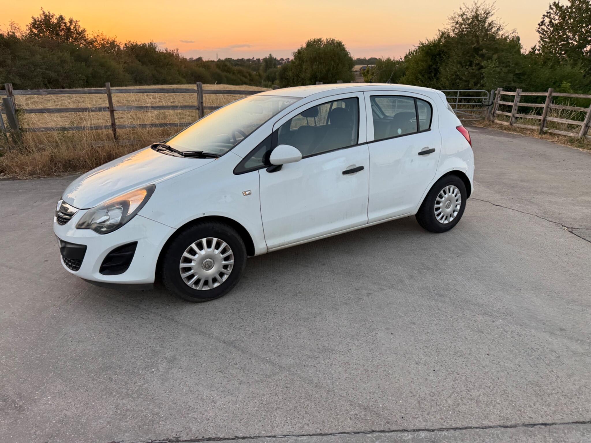 Vauxhall Corsa 1.3 CDTi ecoFLEX S Euro 5 (s/s) 5dr (A/C) — photo 12 of 74