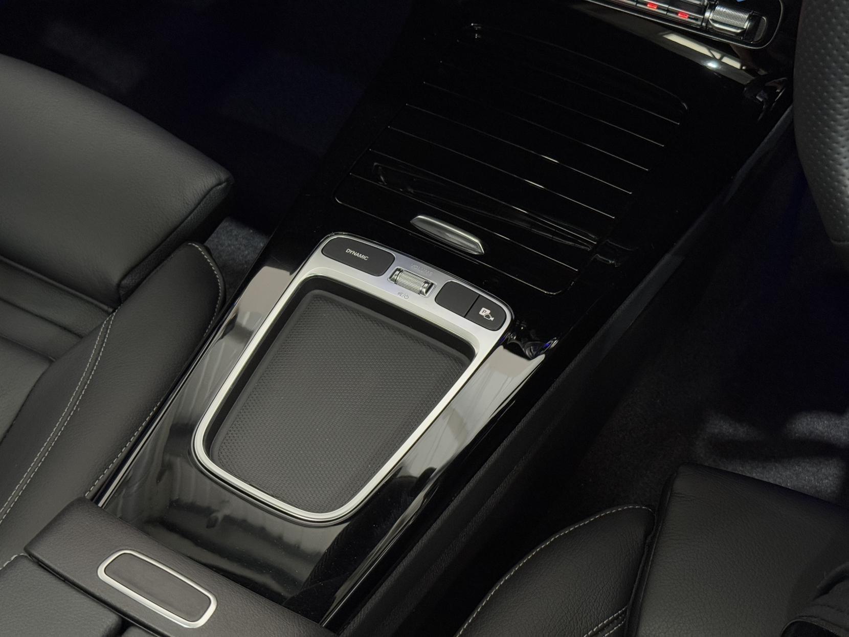 Mercedes-Benz Cla view 38