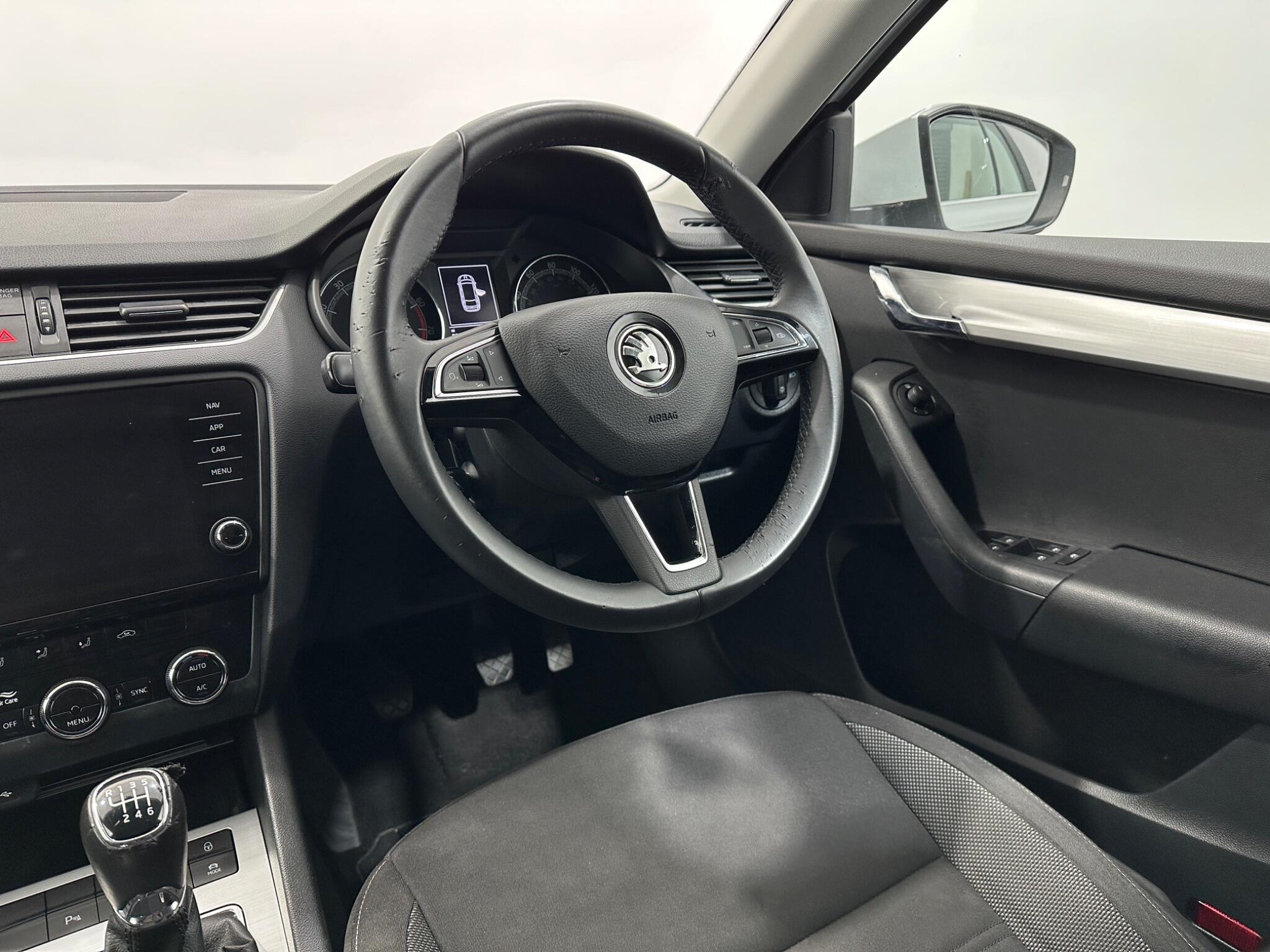 Skoda Octavia view 12