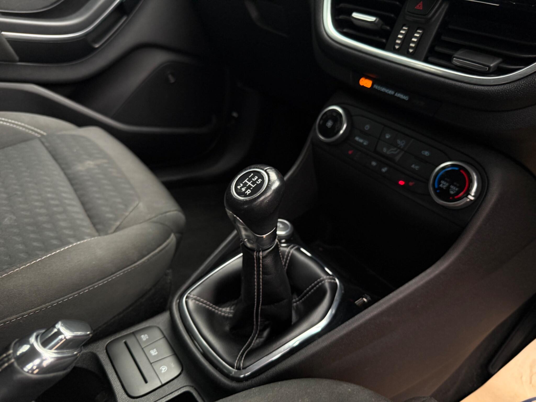 Ford Fiesta view 13
