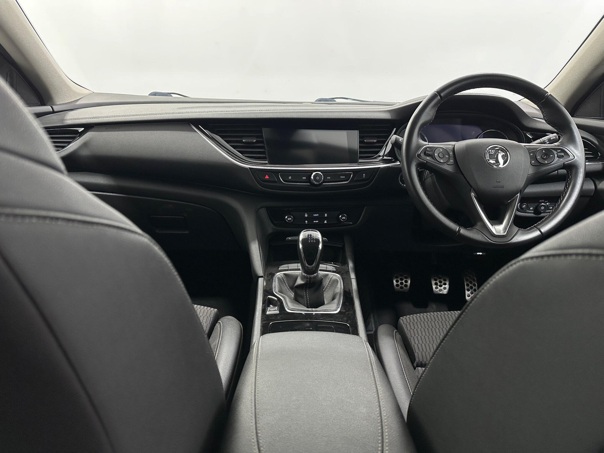 Vauxhall Insignia view 19