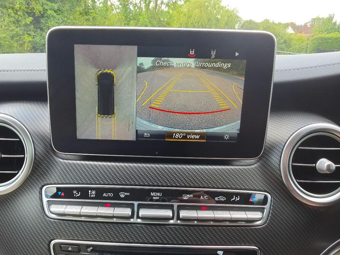 Mercedes-Benz V Class view 21