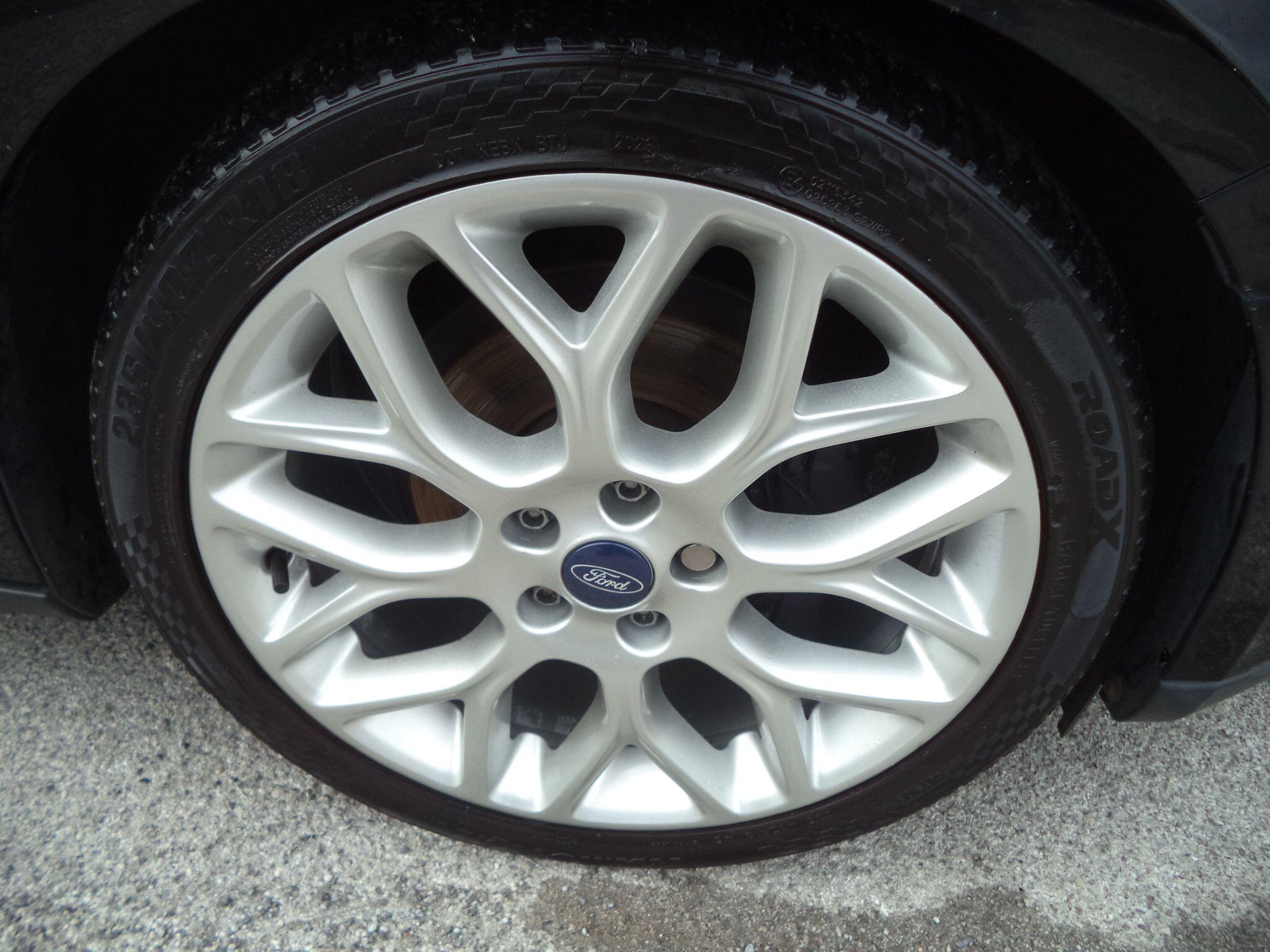 Ford Focus view 19
