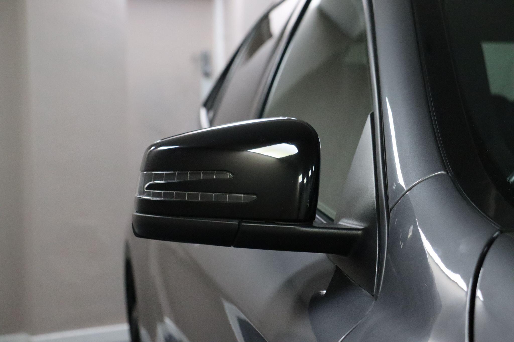 Mercedes-Benz Gla view 33